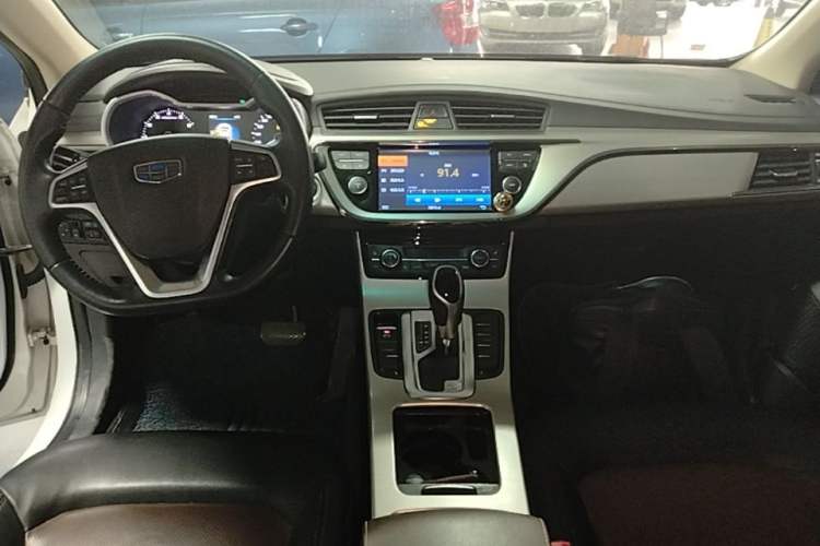 Used Geely Auto Emgrand GL 2017 1.3T DCT Luxury Model Center Console