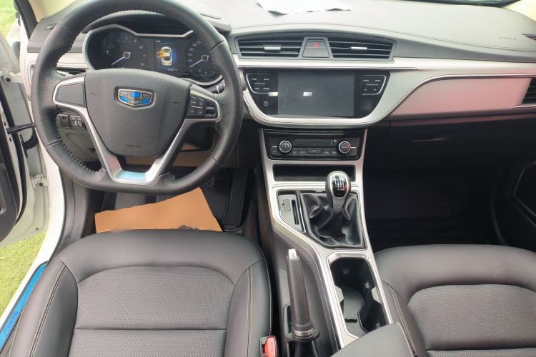 Used Geely Auto Emgrand GL 2017 1.8L Manual Elite Model Center Console