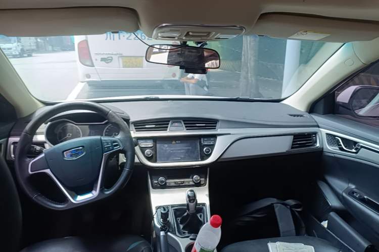 Used Geely Auto Emgrand GL 2017 1.8L Manual Elite Model Center Console