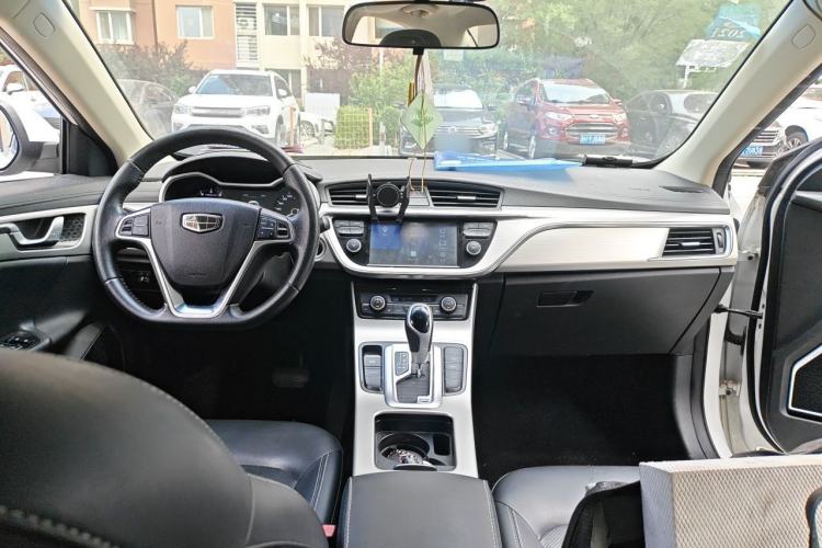 Used Geely Auto Emgrand GL 2017 1.3T DCT Elite Model Center Console