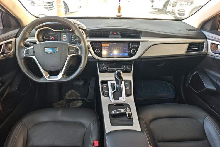 Used Geely Auto Emgrand GL 2017 1.3T DCT Elite Model Center Console