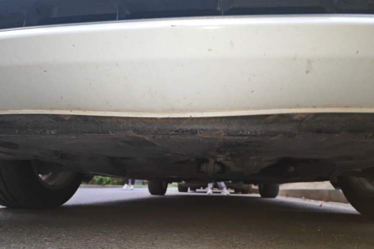 Used Geely Auto Emgrand GL 2017 1.8L Manual Elite Model Chassis Front