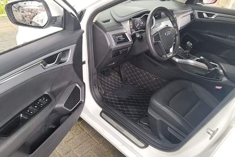Used Geely Auto Emgrand GL 2017 1.8L Manual Elite Model Driver Seat