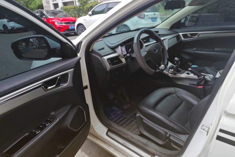 Used Geely Auto Emgrand GL 2017 1.8L Manual Elite Model Driver Seat