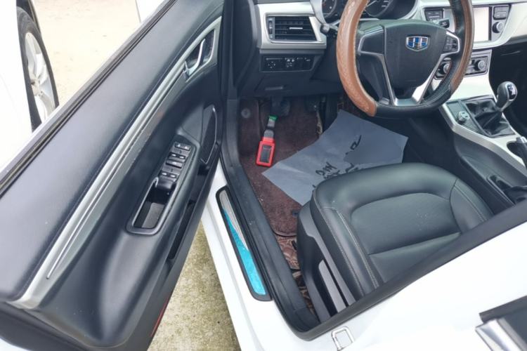 Used Geely Auto Emgrand GL 2017 1.8L Manual Elite Model Driver Seat