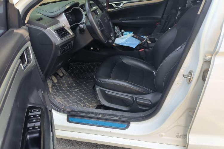 Used Geely Auto Emgrand GL 2017 1.8L Manual Elite Model Driver Seat