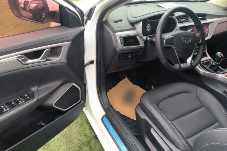 Used Geely Auto Emgrand GL 2017 1.8L Manual Elite Model Driver Seat