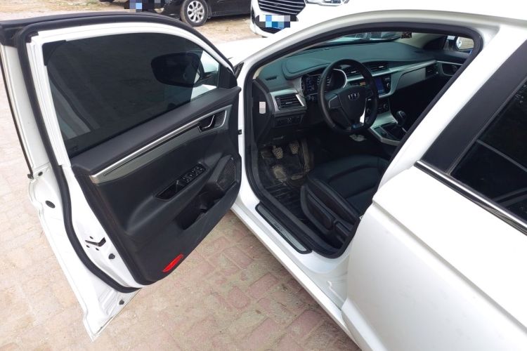 Used Geely Auto Emgrand GL 2017 1.3T Manual Elite Model Driver Seat