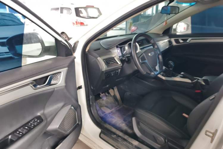 Used Geely Auto Emgrand GL 2017 1.8L Manual Elite Model Driver Seat