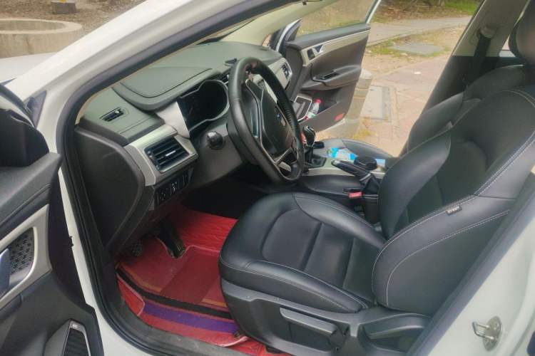 Used Geely Auto Emgrand GL 2017 1.8L Manual Elite Model Driver Seat