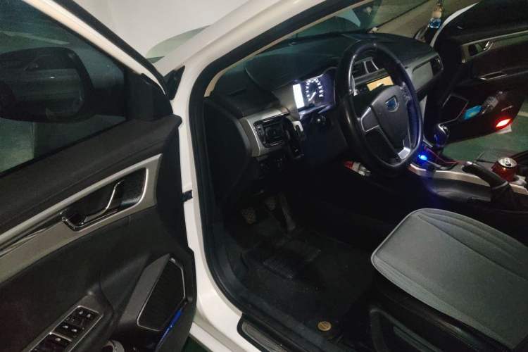 Used Geely Auto Emgrand GL 2017 1.8L Manual Elite Model Driver Seat