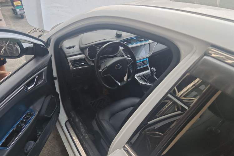 Used Geely Auto Emgrand GL 2017 1.8L Manual Elite Model Driver Seat