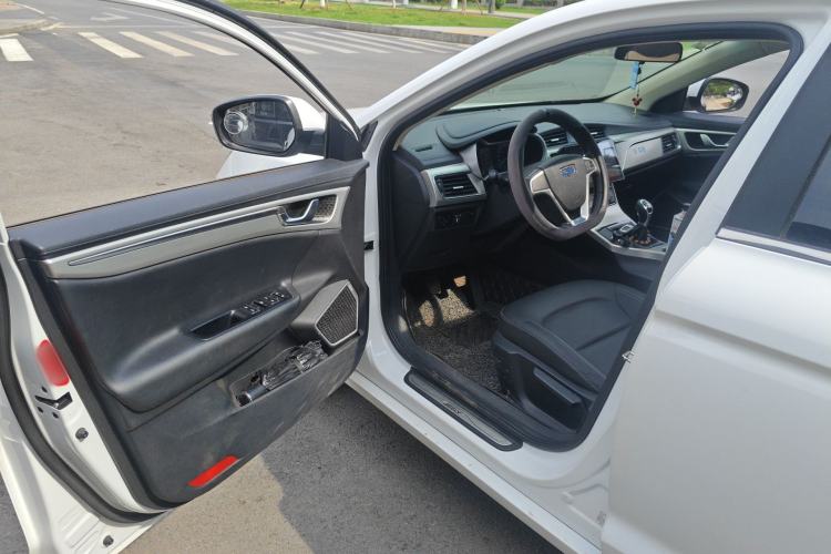 Used Geely Auto Emgrand GL 2017 1.8L Manual Elite Model Driver Seat