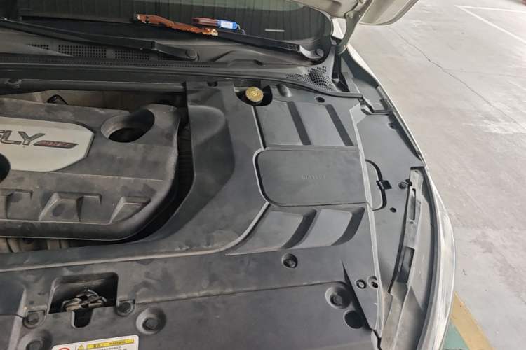 Used Geely Auto Emgrand GL 2017 1.8L Manual Elite Model Engine Bay Left