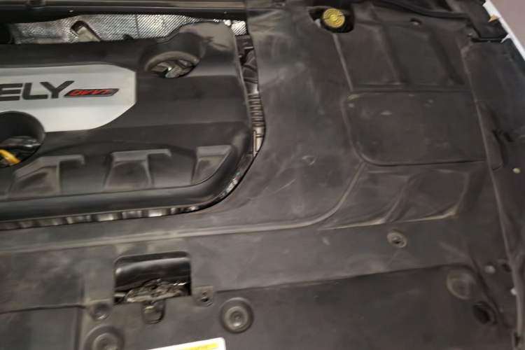 Used Geely Auto Emgrand GL 2017 1.8L DCT Elite Model Engine Bay Left