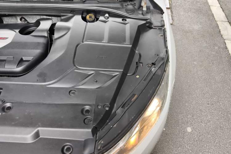 Used Geely Auto Emgrand GL 2017 1.8L Manual Elite Model Engine Bay Left