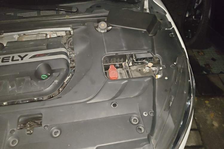 Used Geely Auto Emgrand GL 2017 1.3T Manual Elite Model Engine Bay Left