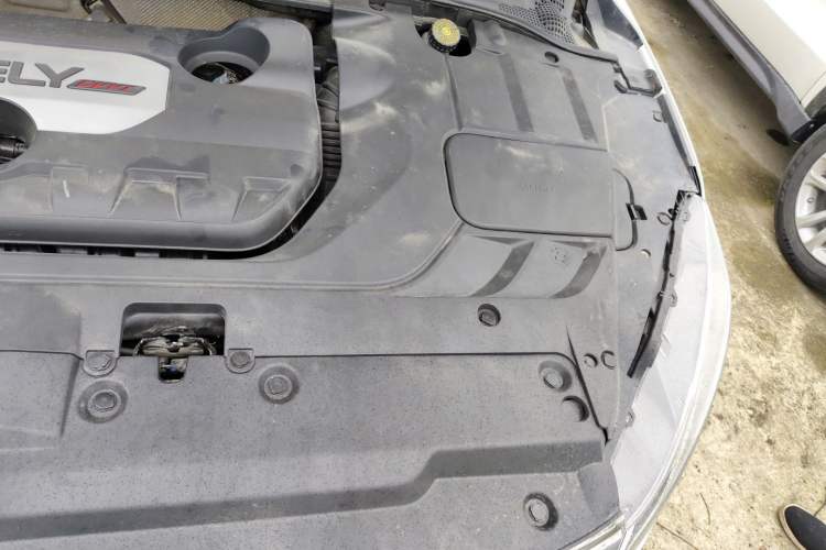Used Geely Auto Emgrand GL 2017 1.8L Manual Elite Model Engine Bay Left