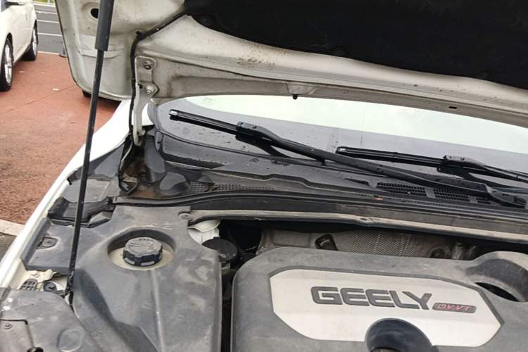 Used Geely Auto Emgrand GL 2017 1.8L DCT Elite Model Engine Bay Right