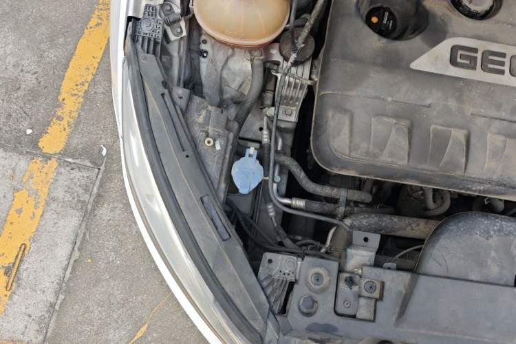 Used Geely Auto Emgrand GL 2017 1.3T DCT Luxury Model Engine Bay Right