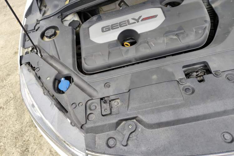 Used Geely Auto Emgrand GL 2017 1.8L Manual Elite Model Engine Bay Right