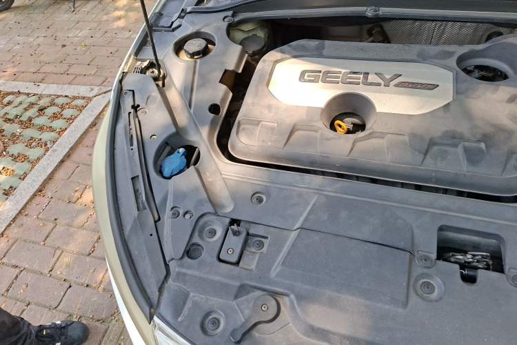 Used Geely Auto Emgrand GL 2017 1.8L Manual Elite Model Engine Bay Right