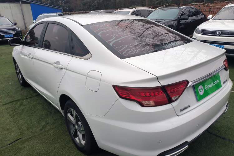 Used Geely Auto Emgrand GL 2017 1.8L Manual Elite Model Exterior 2