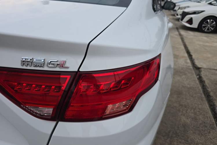 Used Geely Auto Emgrand GL 2017 1.3T DCT Elite Model Exterior 3