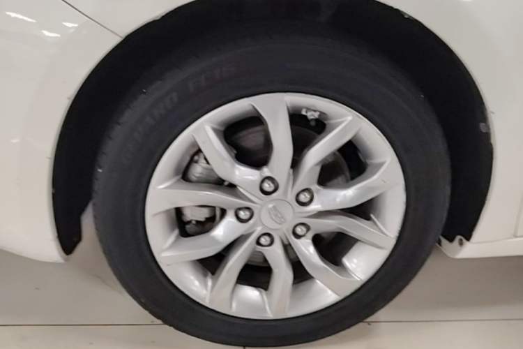 Used Geely Auto Emgrand GL 2017 1.3T DCT Elite Model Exterior 4
