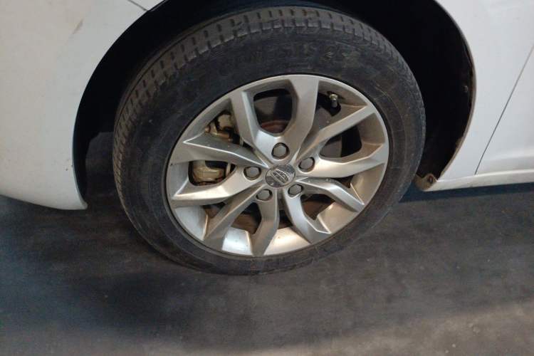 Used Geely Auto Emgrand GL 2017 1.8L DCT Elite Model Exterior 4