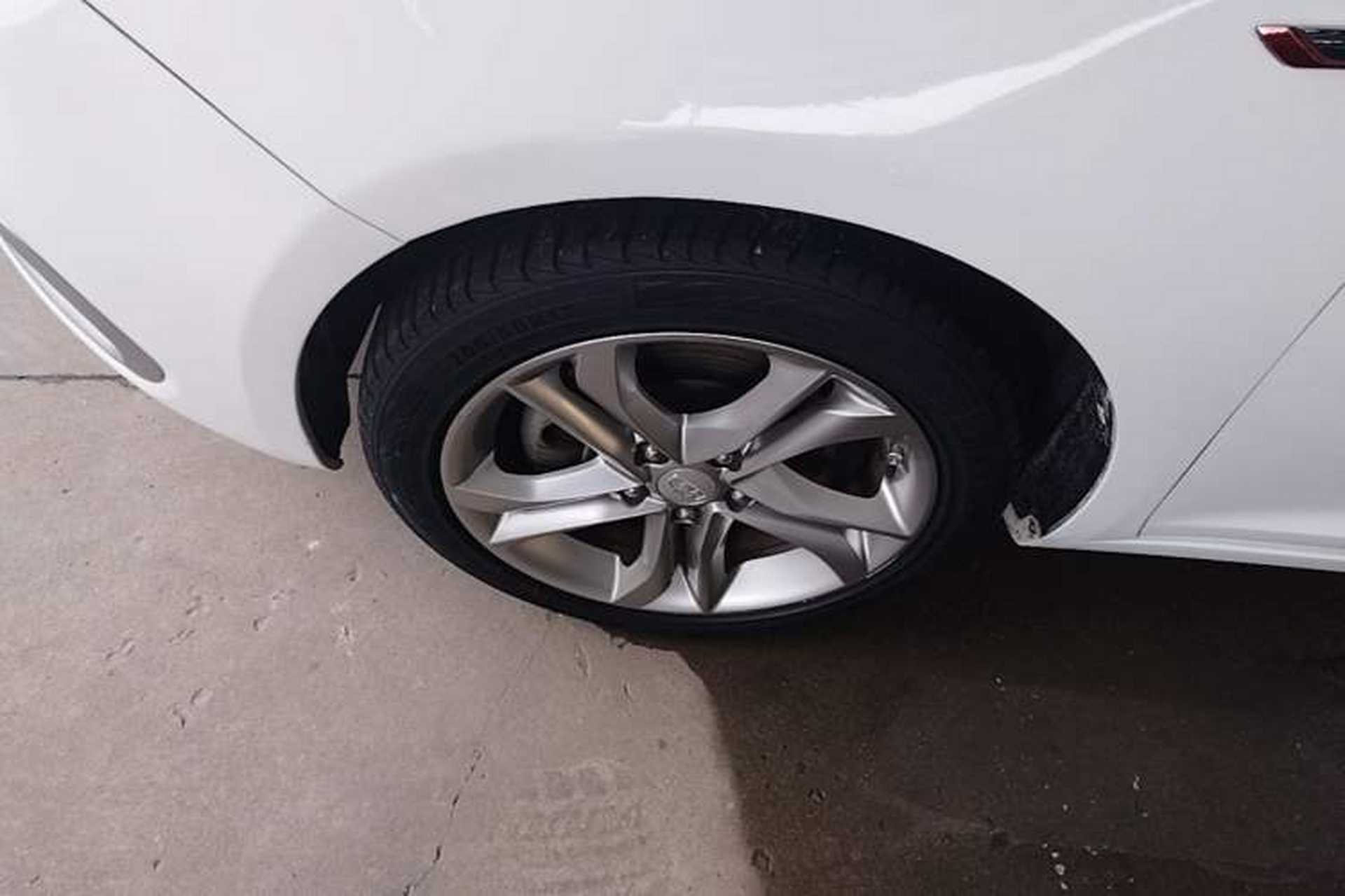 Used Geely Auto Emgrand GL 2017 1.3T DCT Luxury Model Exterior 4