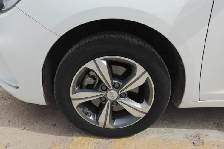 Used Geely Auto Emgrand GL 2017 1.8L DCT Elite Model Exterior 4