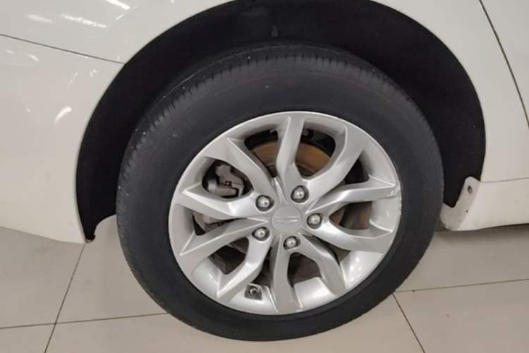 Used Geely Auto Emgrand GL 2017 1.3T DCT Elite Model Exterior 5