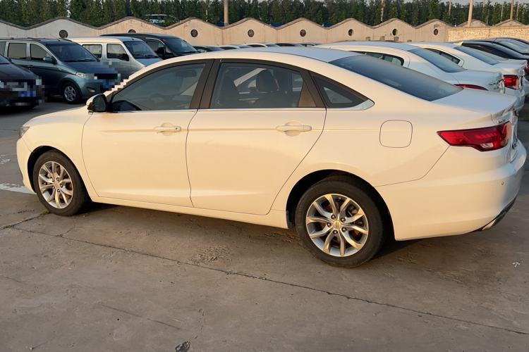 Used Geely Auto Emgrand GL 2017 1.8L Manual Elite Model Exterior 5