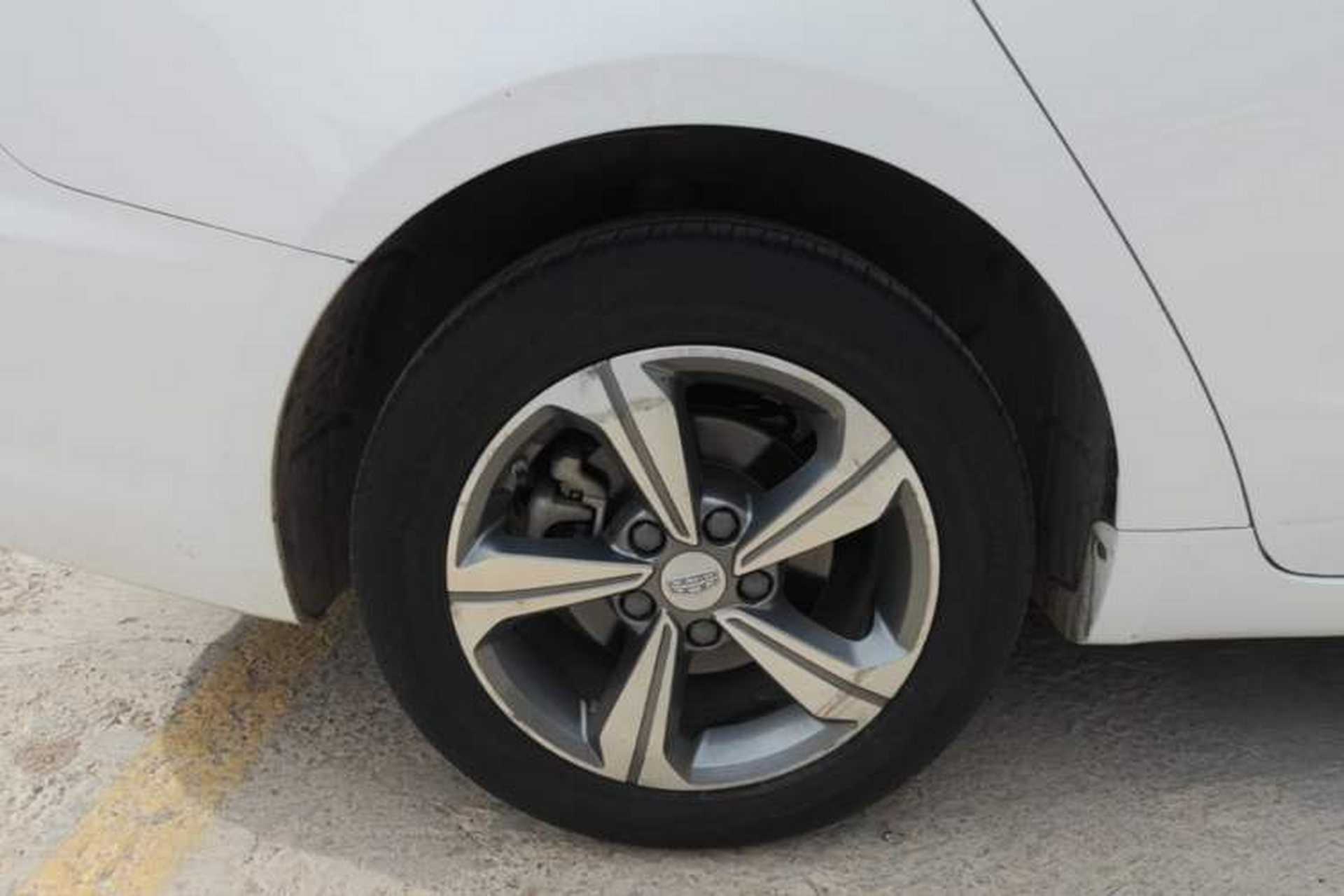 Used Geely Auto Emgrand GL 2017 1.8L DCT Elite Model Exterior 5