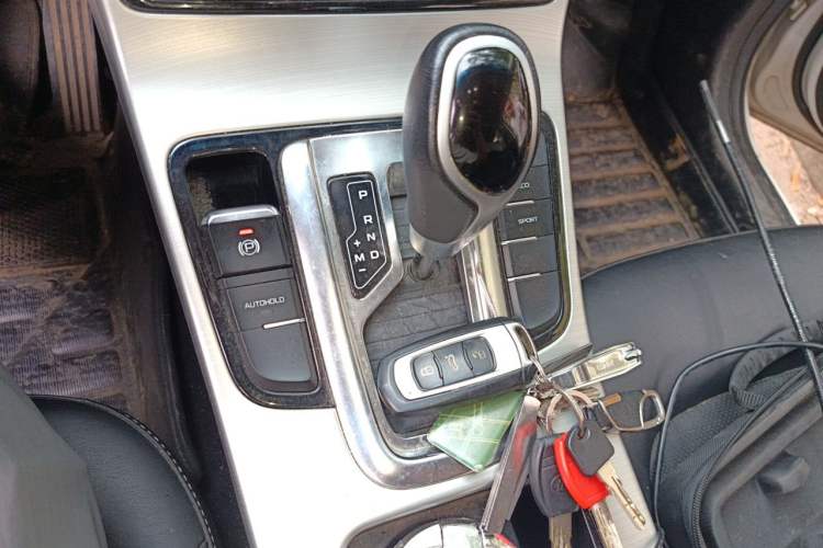 Used Geely Auto Emgrand GL 2017 1.3T DCT Elite Model Gear Lever