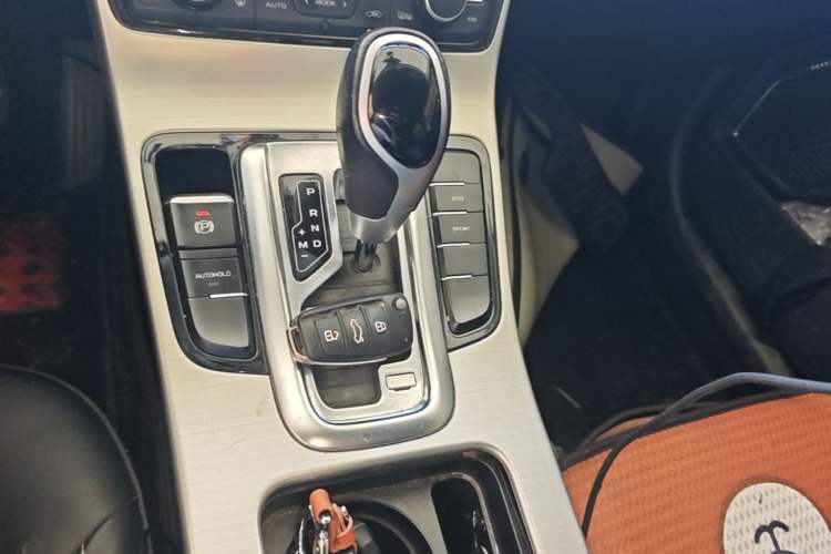 Used Geely Auto Emgrand GL 2017 1.3T DCT Elite Model Gear Lever