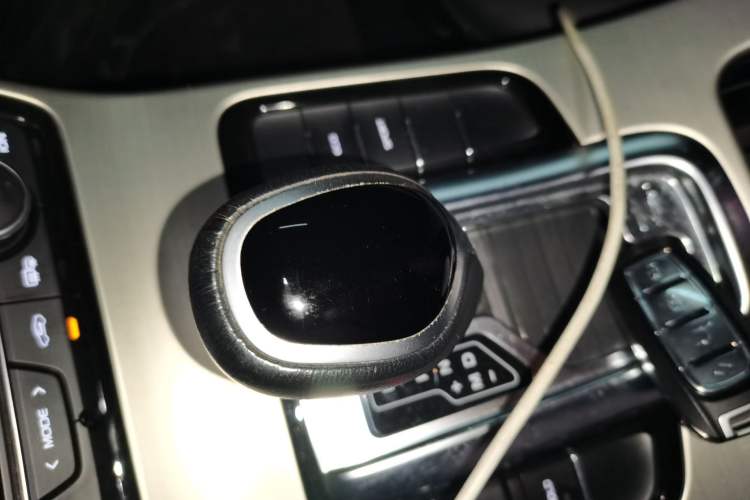 Used Geely Auto Emgrand GL 2017 1.8L DCT Elite Model Gear Lever