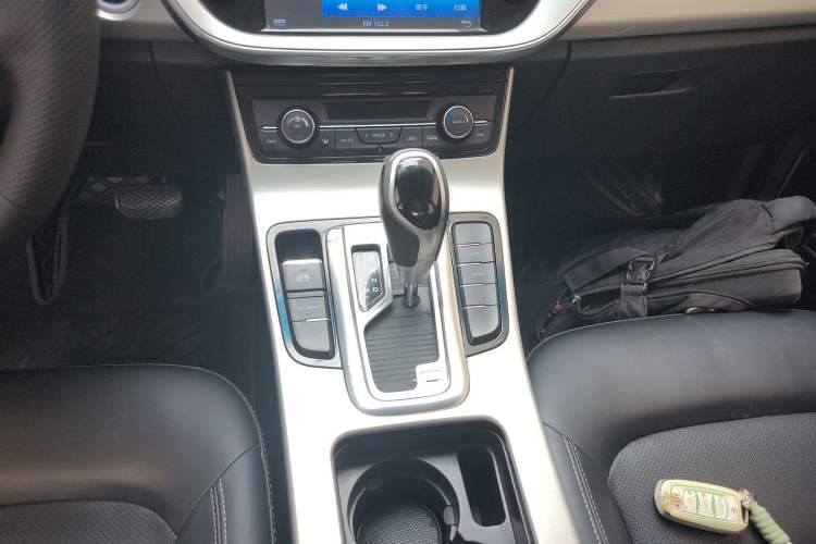 Used Geely Auto Emgrand GL 2017 1.3T DCT Elite Model Gear Lever