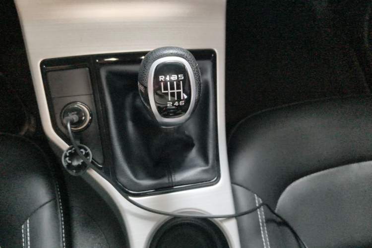Used Geely Auto Emgrand GL 2017 1.8L Manual Elite Model Gear Lever