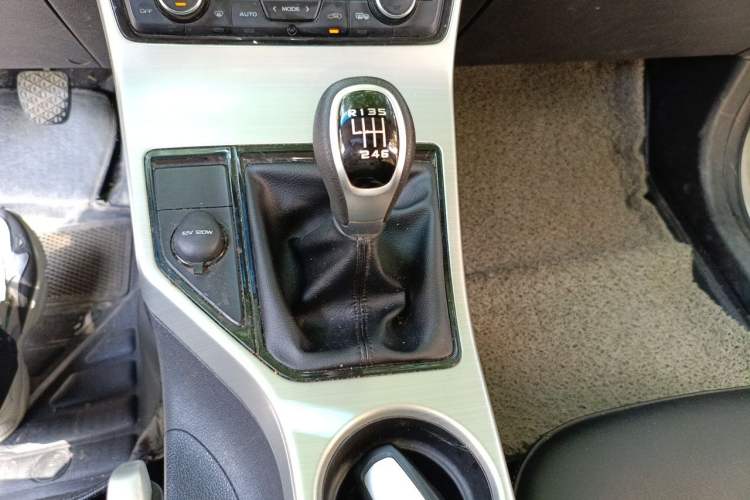 Used Geely Auto Emgrand GL 2017 1.8L Manual Elite Model Gear Lever