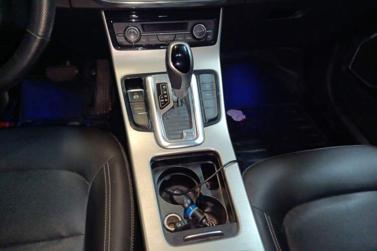 Used Geely Auto Emgrand GL 2017 1.8L DCT Elite Model Gear Lever