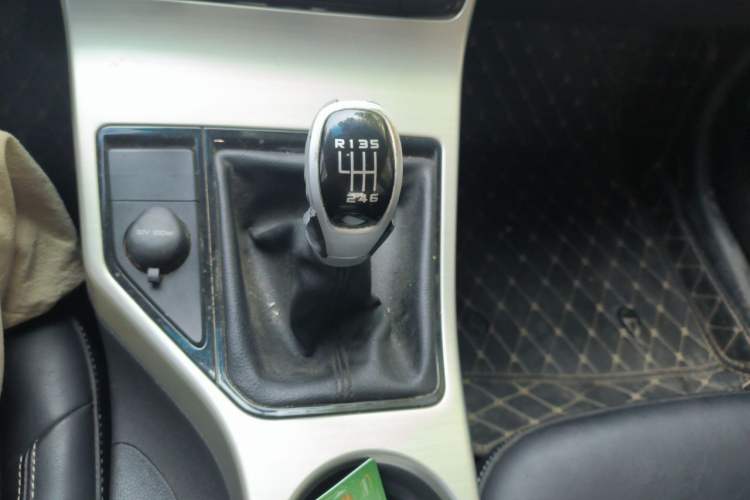 Used Geely Auto Emgrand GL 2017 1.8L Manual Elite Model Gear Lever