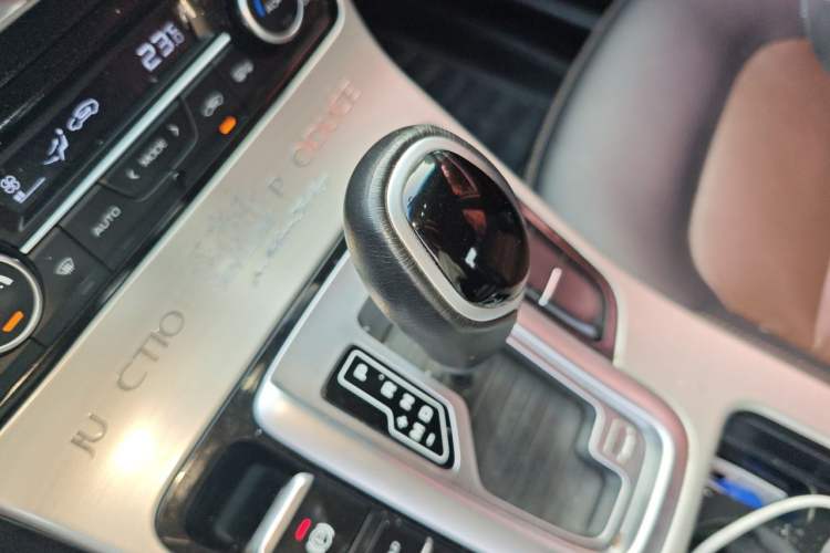 Used Geely Auto Emgrand GL 2017 1.3T DCT Luxury Model Gear Lever