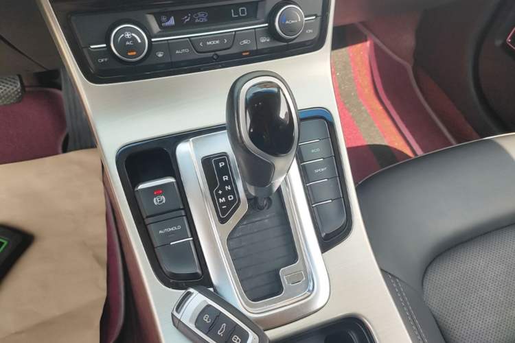 Used Geely Auto Emgrand GL 2017 1.3T DCT Elite Model Gear Lever
