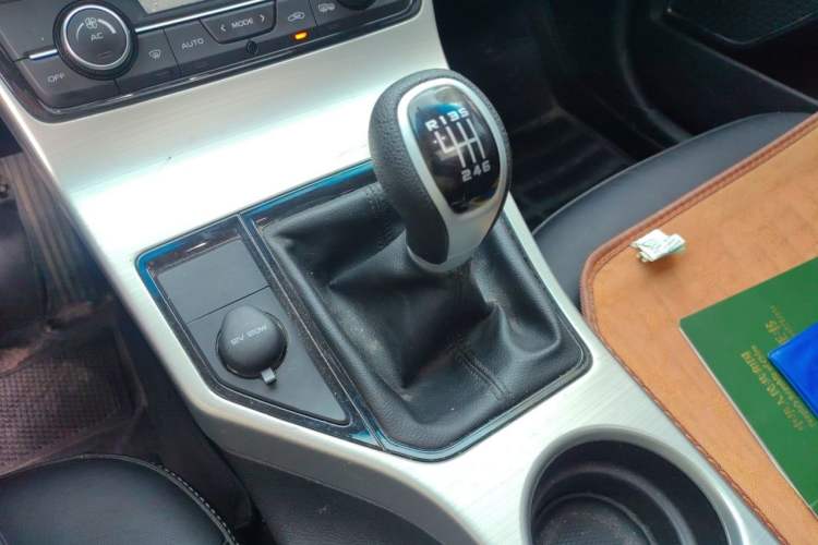Used Geely Auto Emgrand GL 2017 1.3T Manual Elite Model Gear Lever