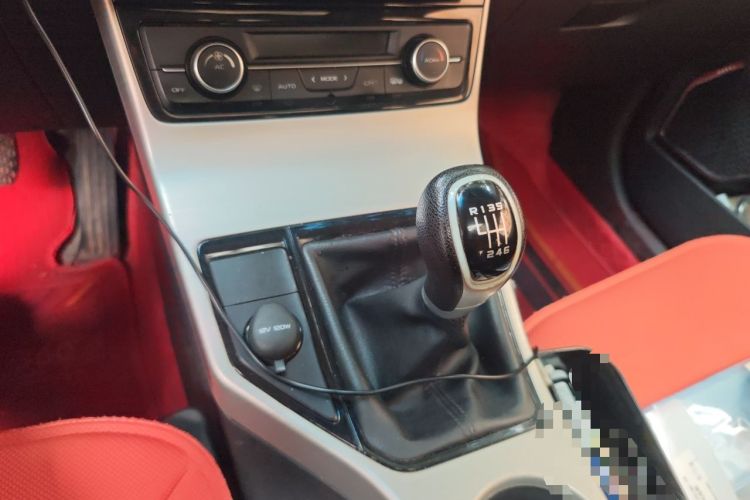 Used Geely Auto Emgrand GL 2017 1.8L Manual Elite Model Gear Lever