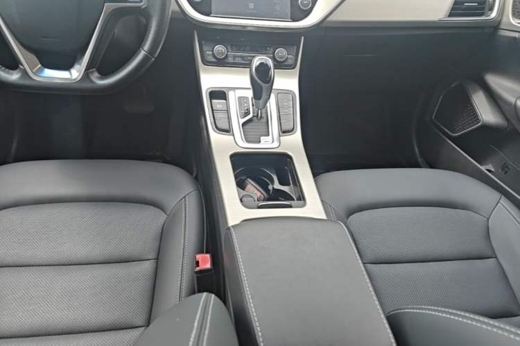 Used Geely Auto Emgrand GL 2017 1.3T DCT Elite Model Gear Lever