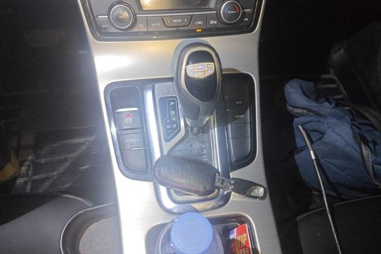 Used Geely Auto Emgrand GL 2017 1.3T DCT Elite Model Gear Lever