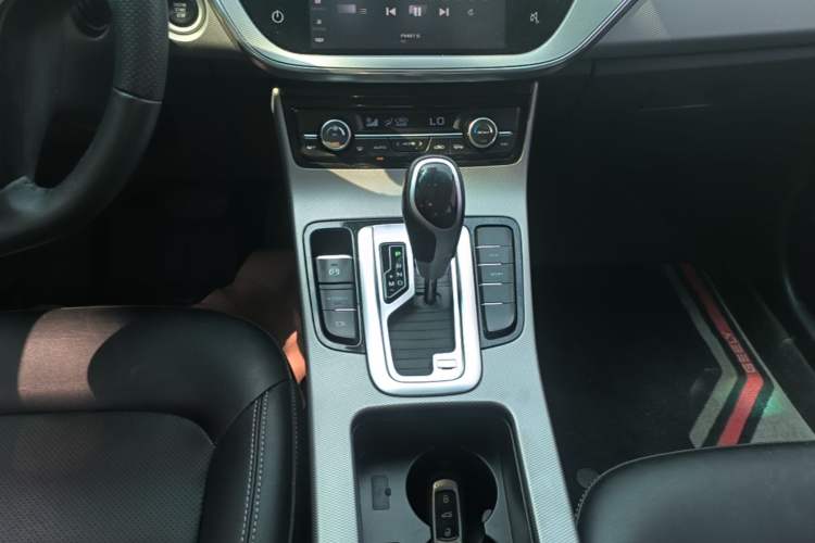 Used Geely Auto Emgrand GL 2017 1.8L DCT Elite Model Gear Lever